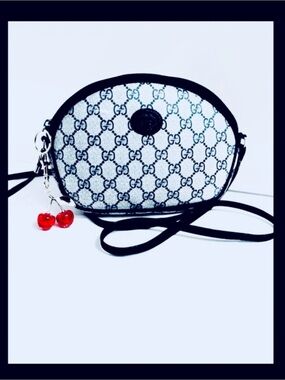 Gucci Crossbody bag